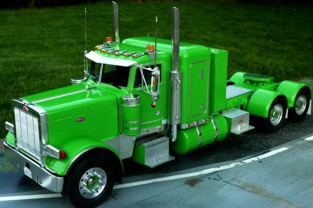 379_green_72513.jpg